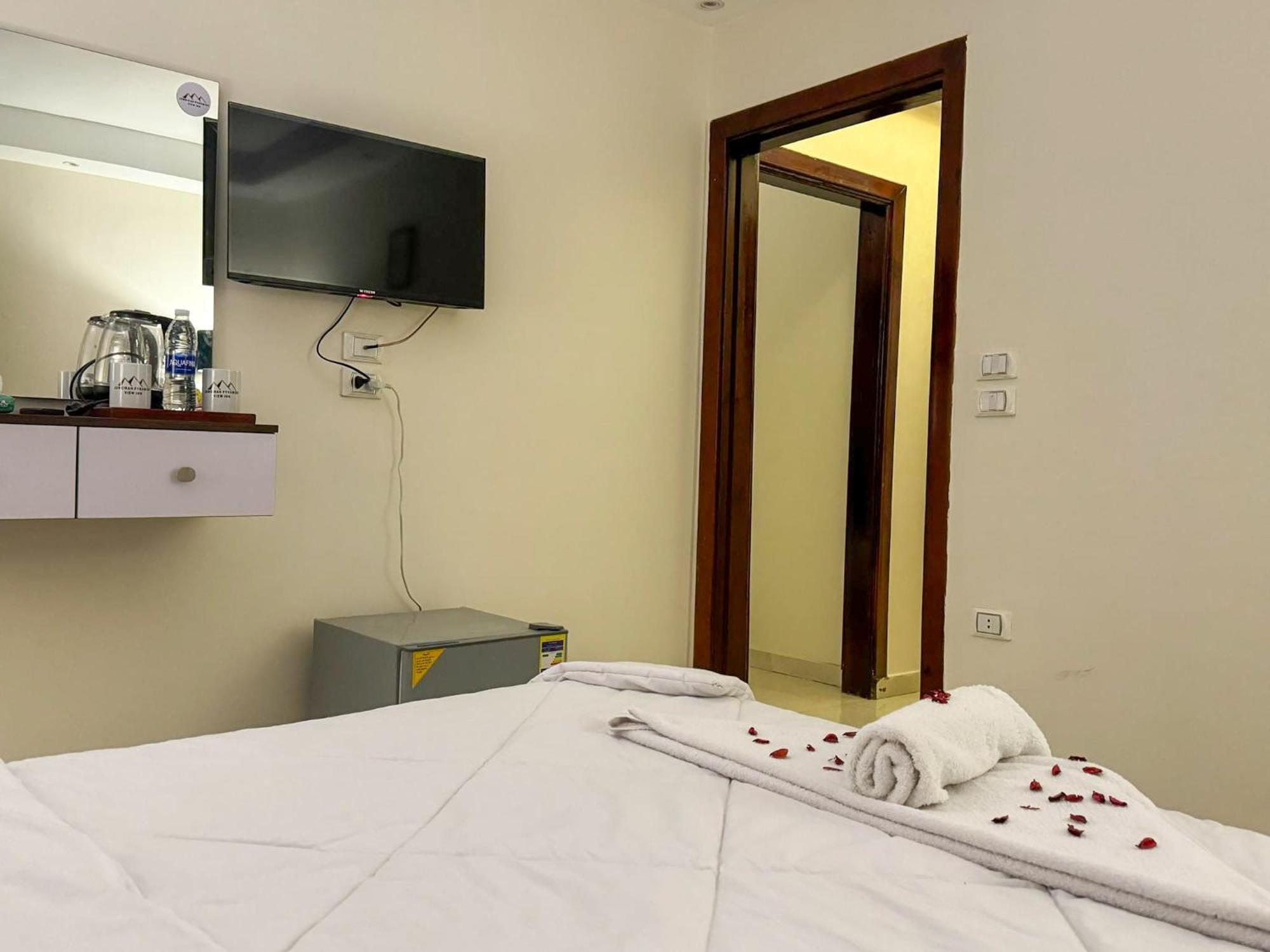 Jumeirah Pyramids View Inn Kafret el-Gabal Δωμάτιο φωτογραφία